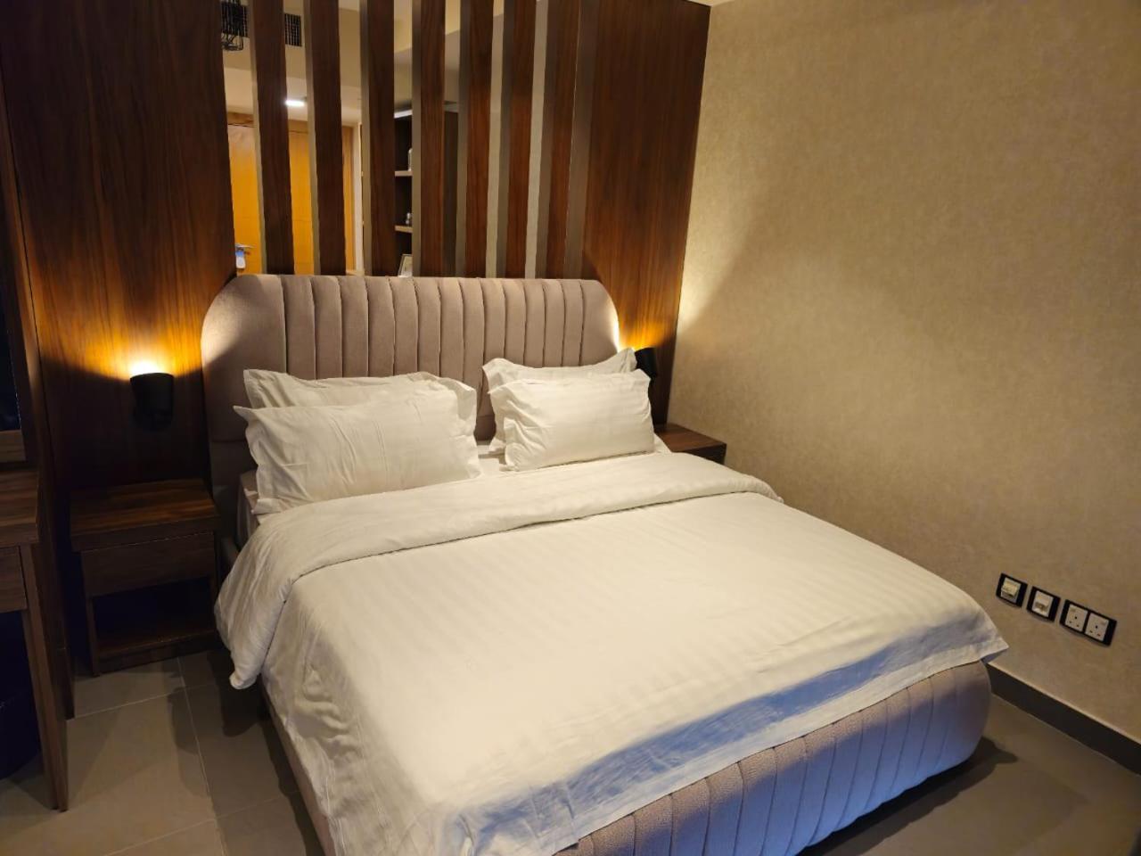 Luxury - Damac Tower