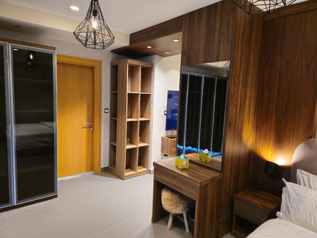Luxury - Damac Tower *
