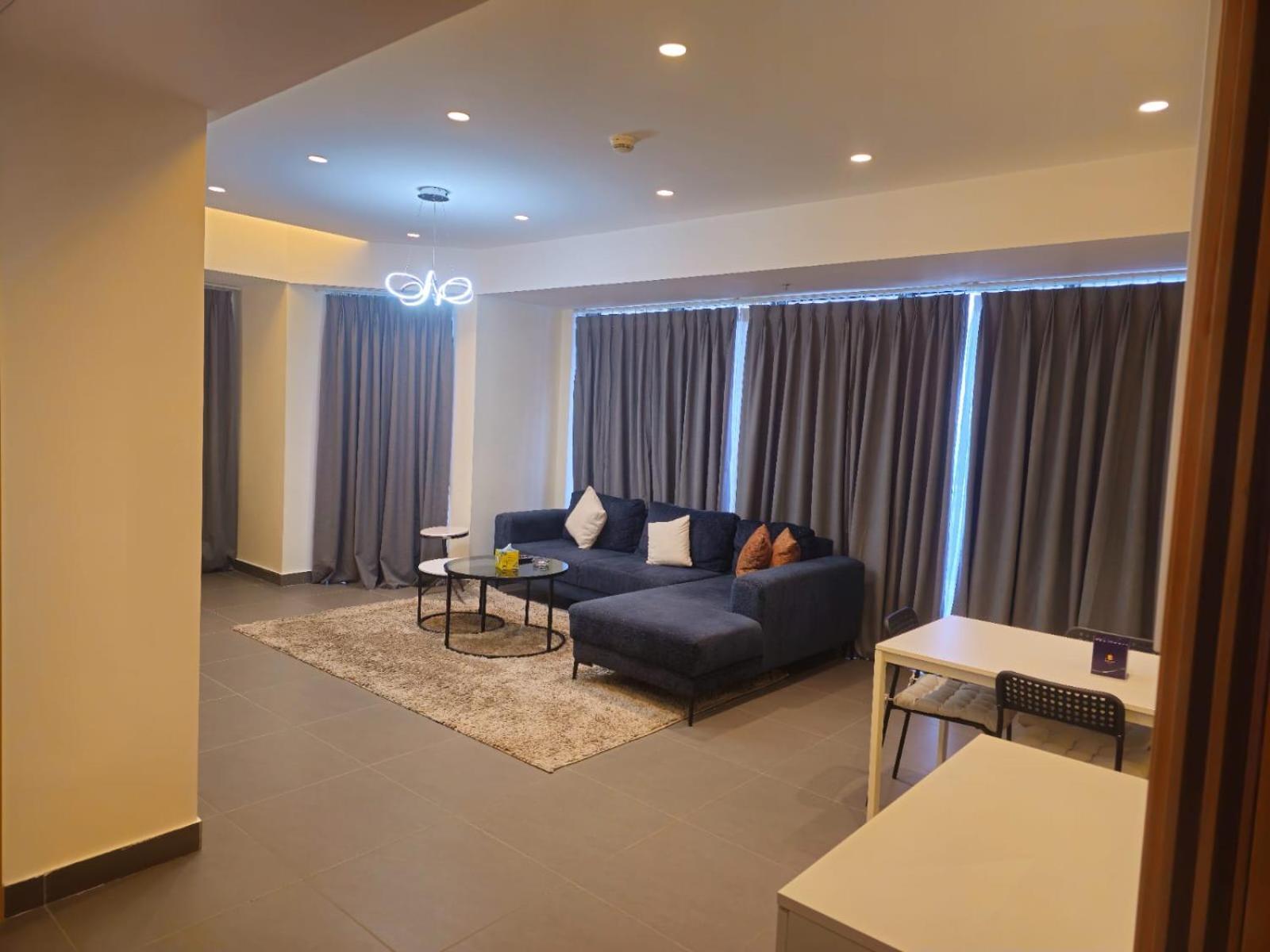 Luxury - Damac Tower *