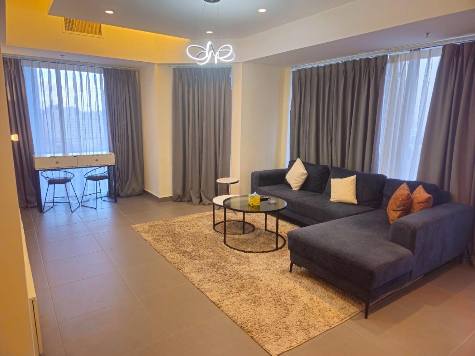 Luxury - Damac Tower * Amán