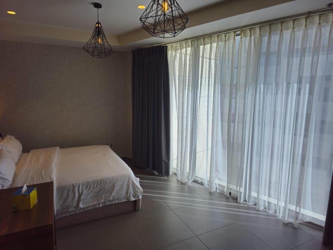 Luxury - Damac Tower * Amán